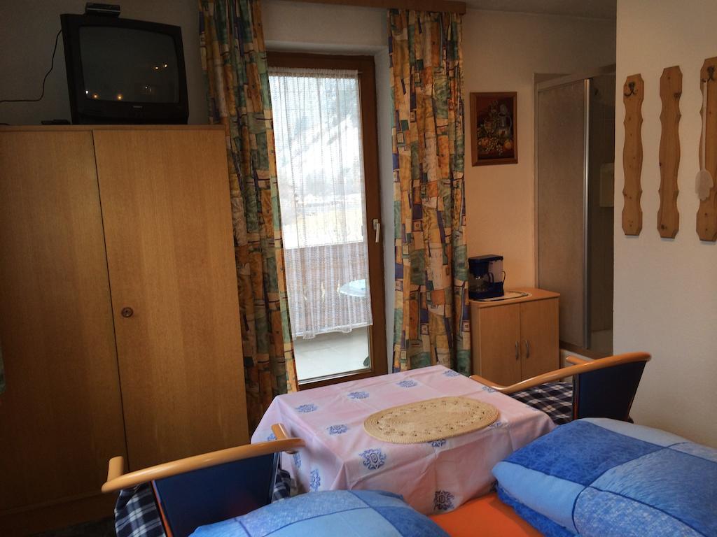 Haus Scholl Bed & Breakfast Nassereith Bilik gambar